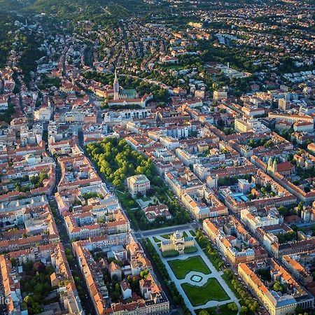 Meridian Apartment , 300M To Bus Terminal, Fast Wifi & Airport Transf Zagrzeb Zewnętrze zdjęcie